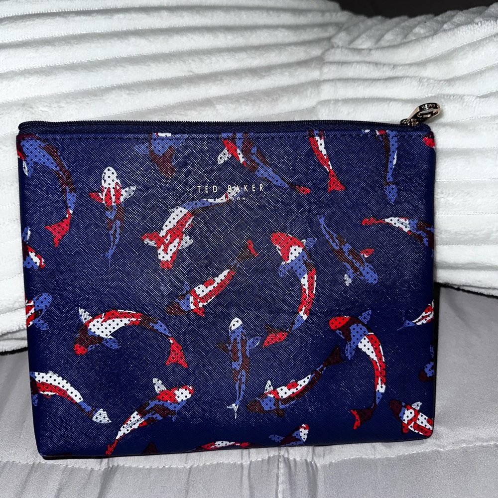 Ted Baker coi fish pouch